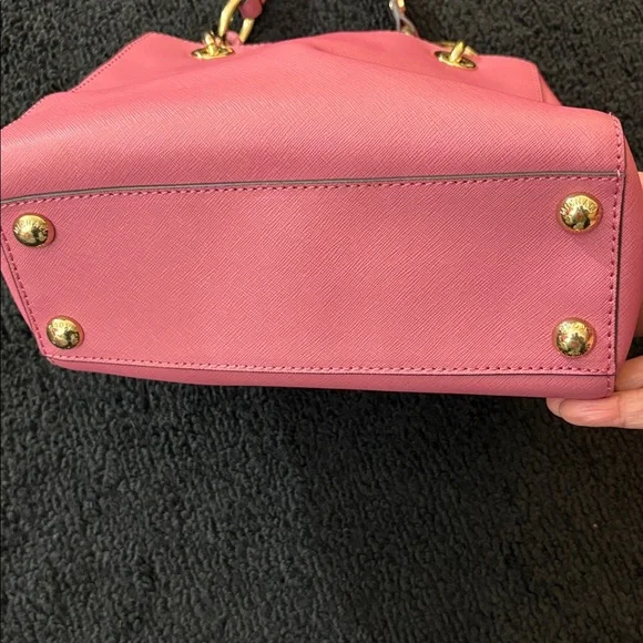 Michael Kors βCynthiaβ Saffiano Leather Satchel - Picture 16 of 16